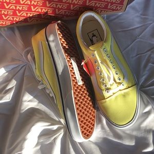 Vans size 7mens/8.5womens NWT 🔥